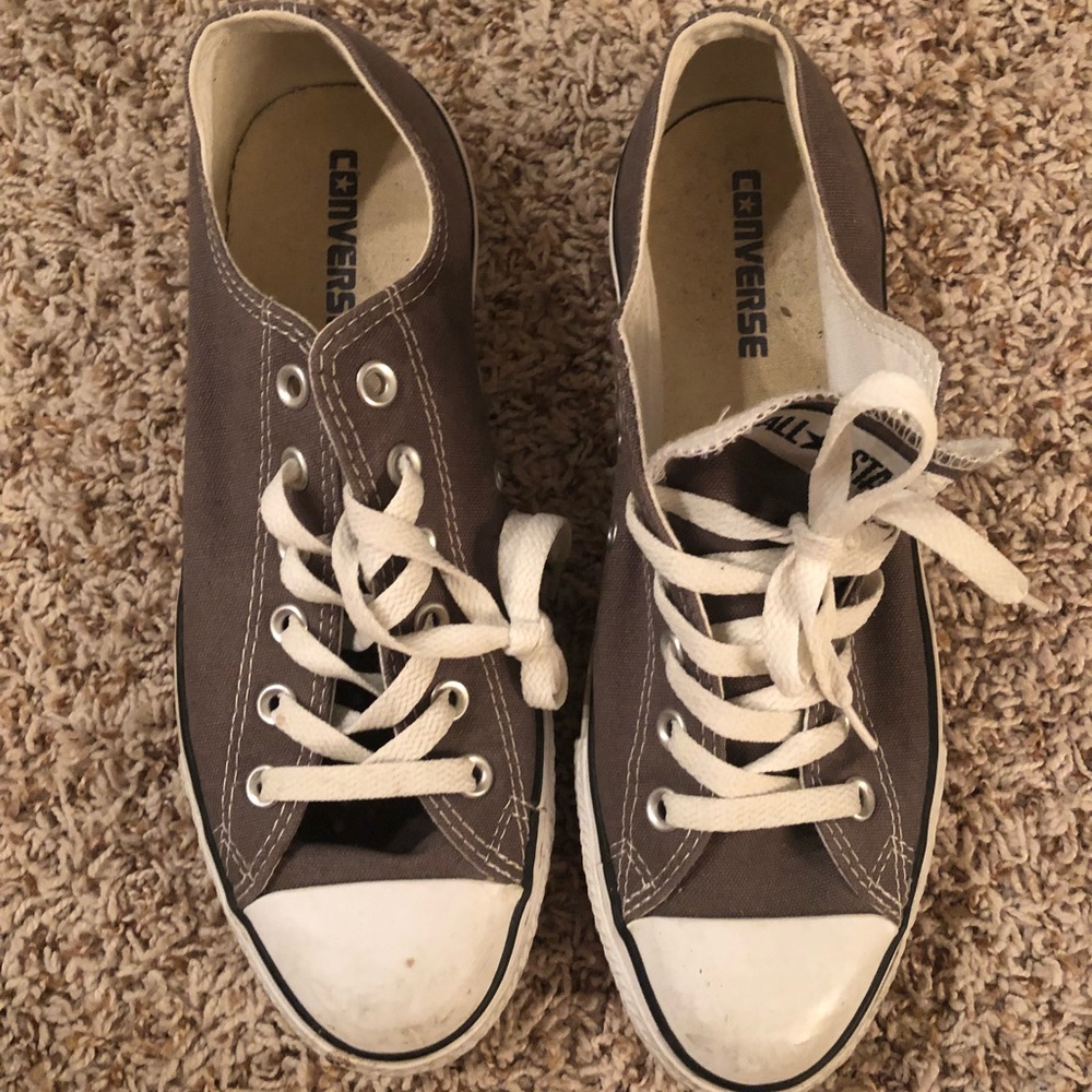 Grey converse